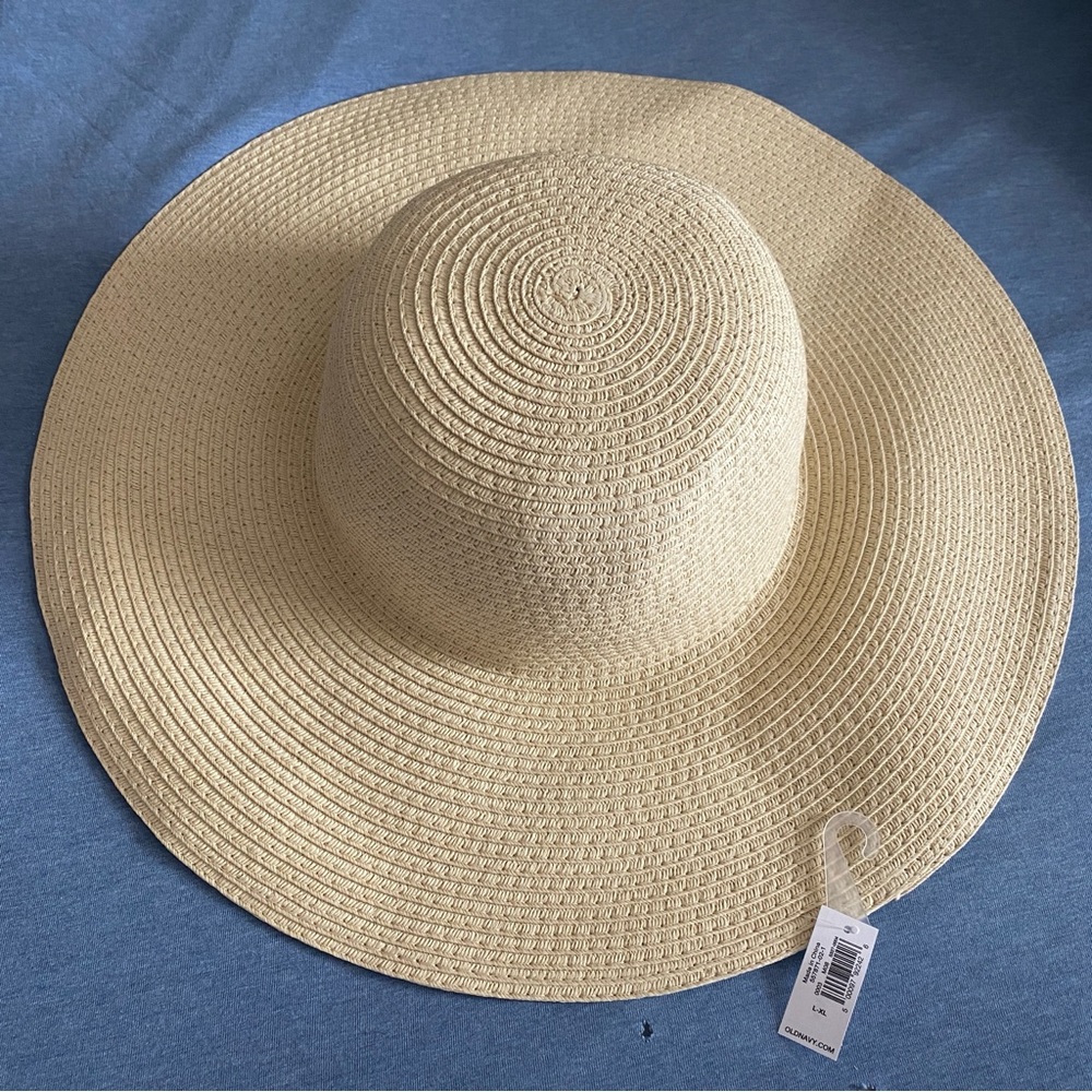 Old navy straw hat